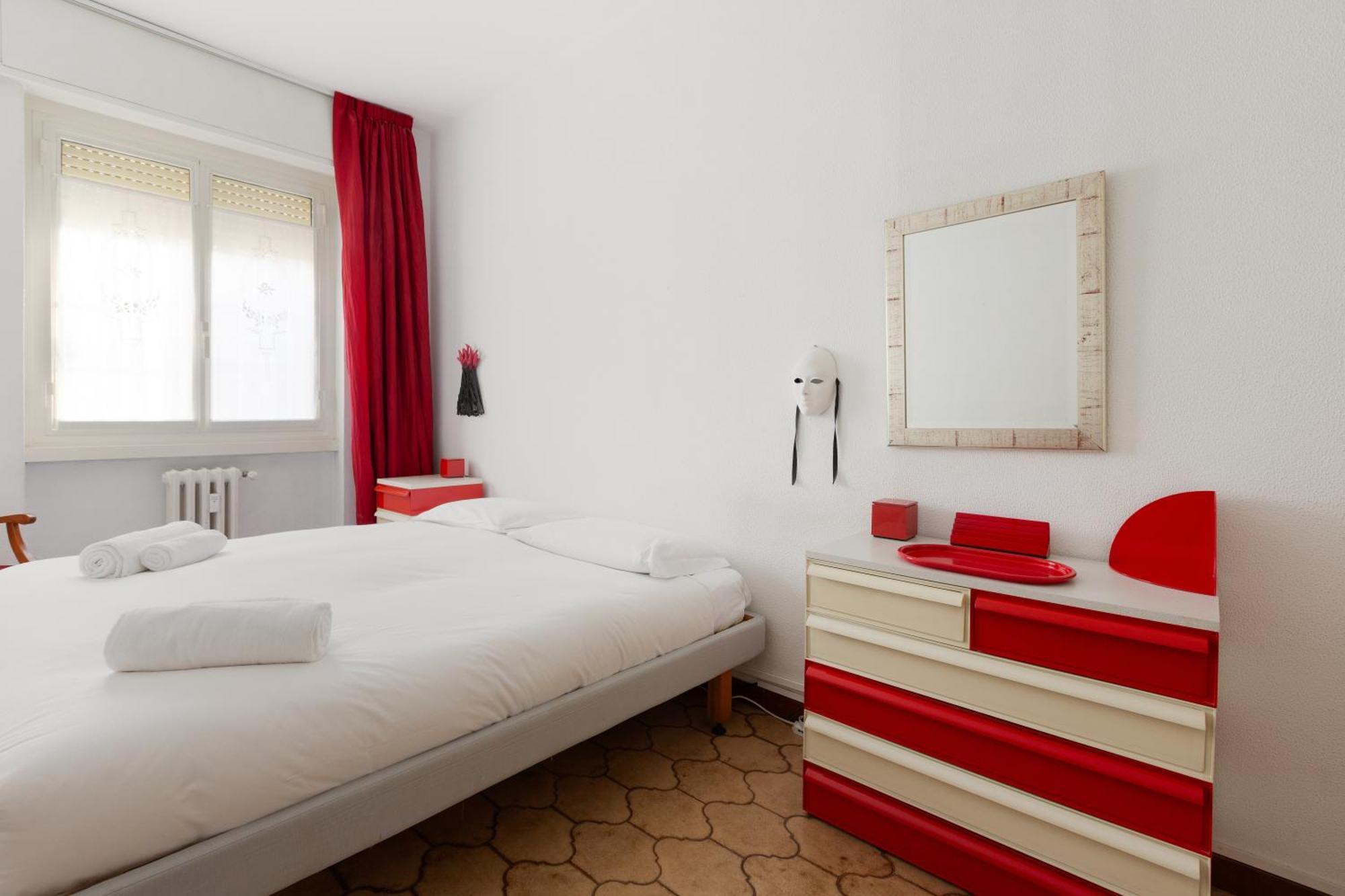 Milan-Linate Apartment With Balcony Esterno foto